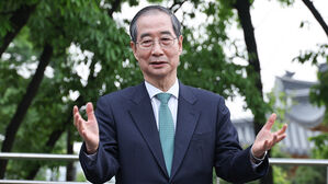 한덕수 캠프 "한 후보, 국민의힘 입당 절차 마쳐"