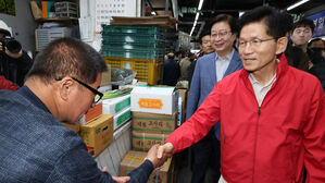 김문수, 가락시장서 첫 선거운동&hellip;대전&middot;대구 방문