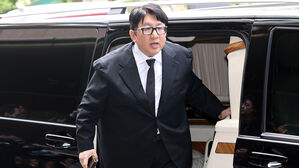 방시혁 "조속히 귀국해 조사 임하겠다"&hellip;하이브 내부에 첫 공식 사과