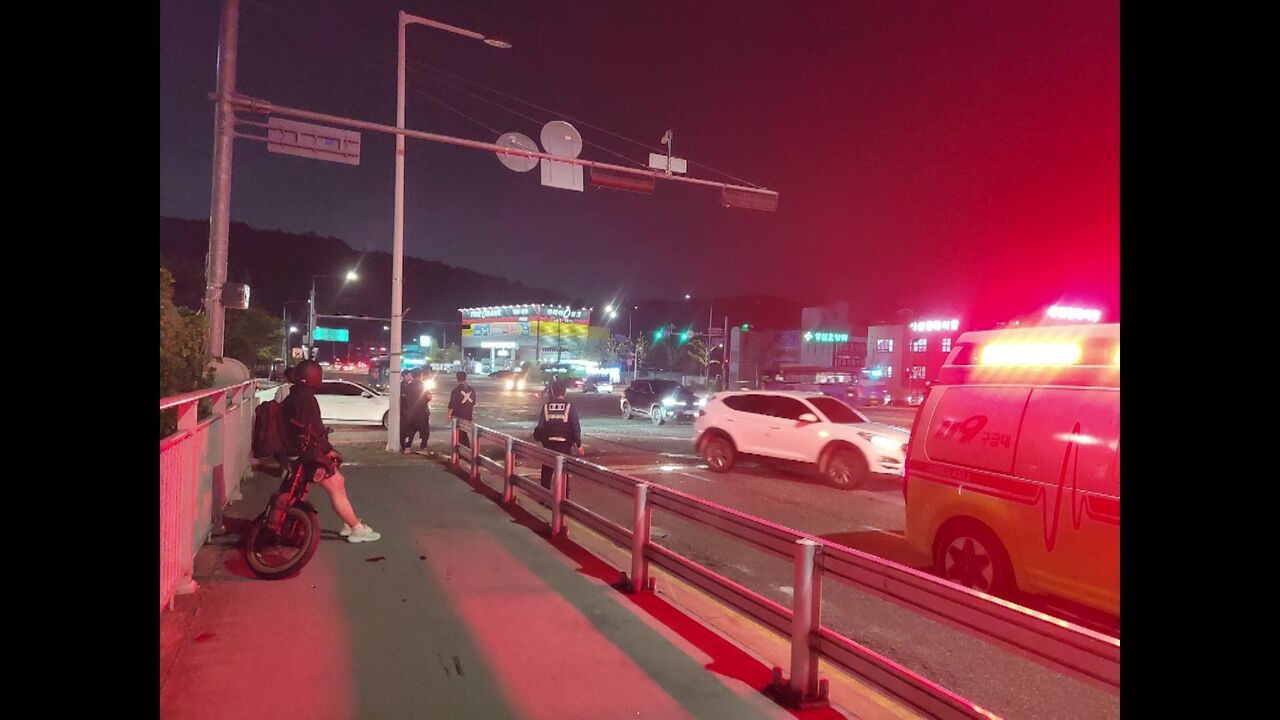 대전 만년교서 차량 3대 충돌 (사진=제보자 송영훈)