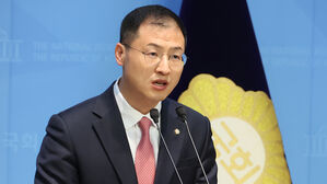 '국힘 탈당' 김상욱, 이재명 지지선언&hellip;"가장 보수다운 후보"
