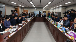 노동계 "최저임금위 개편안은 사회적 해악&hellip;전면 철회해야"