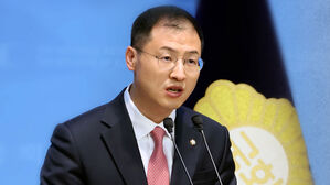 무소속 김상욱, 민주당 입당&hellip;"더 건강한 민주당 만들 것"
