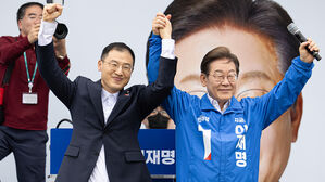 민주당 유세 온 김상욱 "이재명, 참된 보수주의자이자 참된 진보주의자"