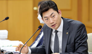 이용기 대전시의원 차량서 숨진 채 발견