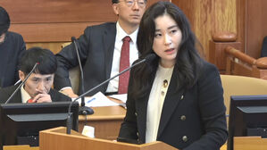 국힘, '윤 탄핵 사건 변호' 김계리 입당 신청에 자격심사위 개최