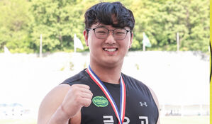 박시훈, 육상 포환던지기 남고부 한국신기록&hellip;19ｍ70