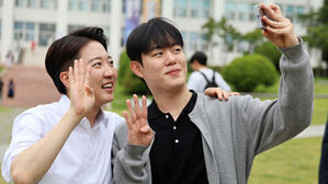 국민의힘 러브콜에도 선긋는 이준석&hellip;'두 자릿수 지지율'이 관건