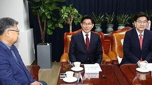 한국교회총연합 방문해 인사말하는 김문수 후보(사진=공동취재, 연합뉴스)