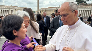 이태원참사 유가족 레오 14세 교황 알현…"희생자 돌봐주길"