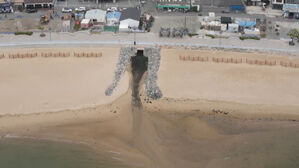 10년 넘게 복원공사했는데 오수 배출되는 다대포 해수욕장