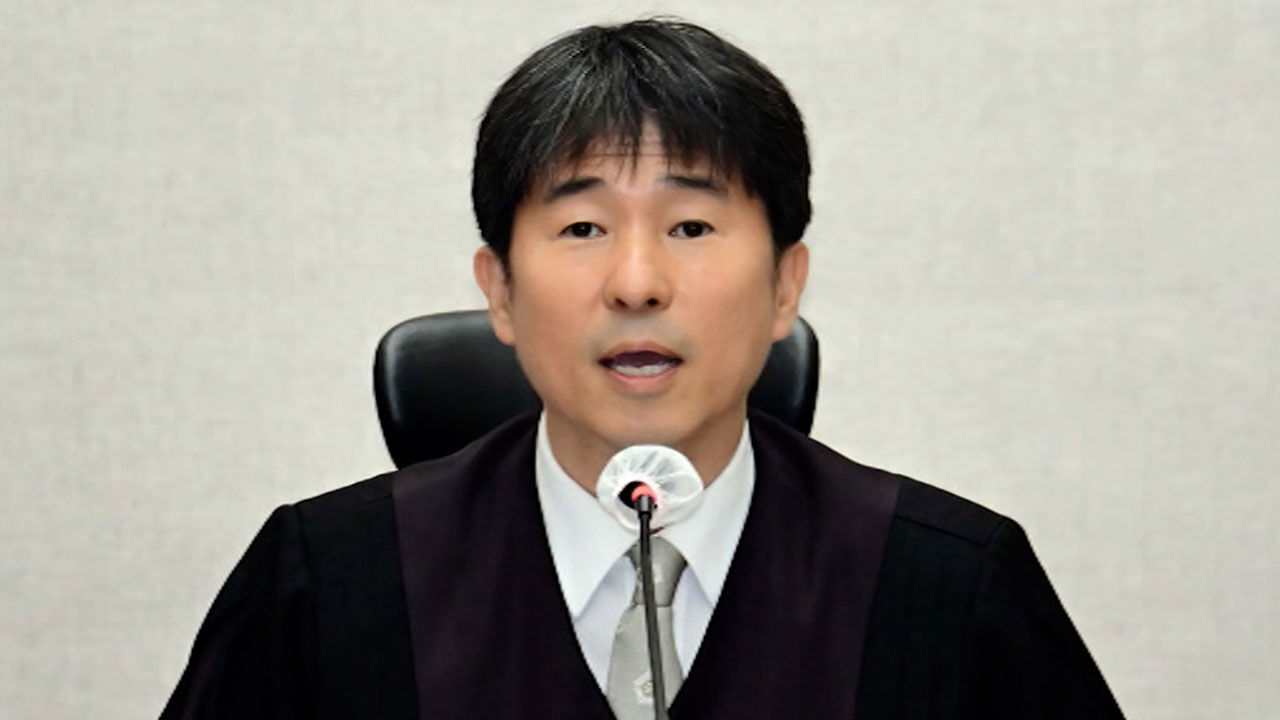 '침대 재판' 비판에…지귀연 "내란 재판, 12월까지 심리 마칠 것"