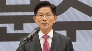 김문수, MB와 오찬 회동&hellip;대선 앞 지지층 결집 포석