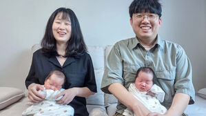 한화, 쌍둥이 출산 직원에 육아동행지원금 2천만 원&hellip;총 63명 지급