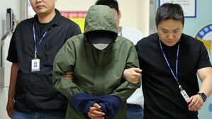 처자식 3명 태우고 바다로 돌진 사망&hellip;40대 구속기소