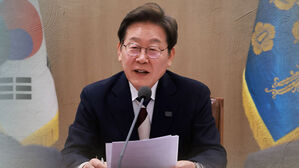 '비상경제점검 TF' 회의 주재…경제대책 논의