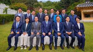 이 대통령, 민주 지도부와 만찬&hellip;"국민 삶 나아지는 게 진정한 성공"