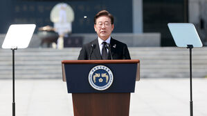 이재명 대통령이 6일 서울 동작구 국립서울현충원에서 열린 70회 현충일 추념식에서 추념사를 하고 있다. (사진=대통령실통신사진기자단, 연합뉴스)