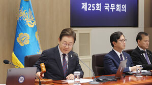 이 대통령, 장관들에 "국민 삶 달린 일에 최선 다해달라"