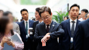 '이재명 대통령 시계' 만든다…역대 대통령 시계 어땠나