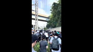 안양 석수역 인근 상행 전동열차서 스파크&hellip;승객들 하차해 이동