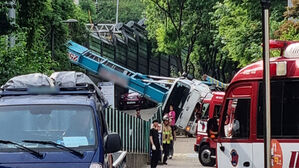 경의선 선로 덮친 사다리차&hellip;운전자 '면허 정지' 음주 수치