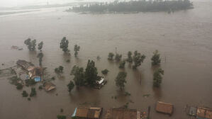 지난해 폭우로 침수된 북한 신의주, 의주군 수해 현장의 모습. (사진=조선중앙통신, 연합뉴스)