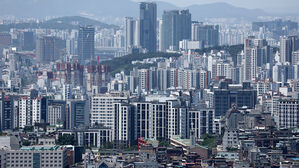 서울 남산에서 바라본 아파트 등 모습.