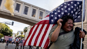 '반 트럼프 시위' 곳곳서 충돌·소요…유타에선 총격에 1명 중상