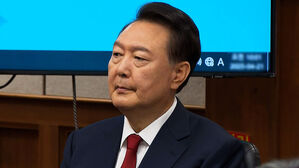 특검 임명 후 첫 공판&hellip;윤 전 대통령, 입장 밝힐까