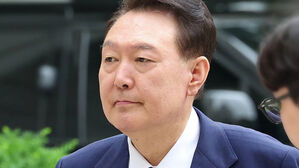 특검 출범 후 첫 재판&hellip;"국회 1천 명 보냈어야"