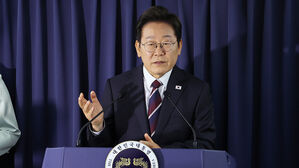 이 대통령 "임기 출발 때보다 마칠 때 지지율 높아지길 기대"