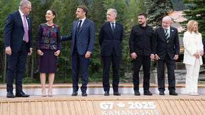 'G7 참석' 마크롱 "이란 정권 교체 시도 '혼란' 초래할 것"