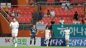 10명이 싸운 광주, 제주에 1-0 진땀승