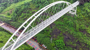 '추락 사고 오명' 광주 제석산 구름다리&hellip;"철거&middot;출입제한 해야"