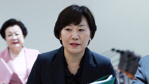 '유임' 송미령 "머릿수 위해 계엄 국무회의 동원&hellip;무력감&middot;분노"