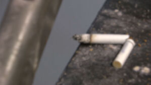 초등생 딸에게 흡연 권유한 30대 아동방임 혐의 입건