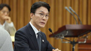 김민석 "윤 정권 망할 짓 했다&hellip;중도 보수 표방 일회용 전술 아냐"