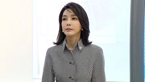 김건희 · 채 해병 특검팀, 윤 부부 소환 '압박'
