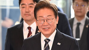 이 대통령 국정지지율 59.7%&hellip;TK 포함 전 지역 50% 웃돌아 [리얼미터]