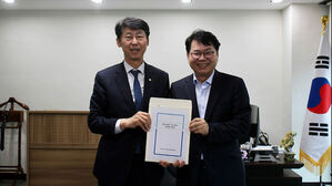 민주당 방콘특위, '20대 국정과제' 정책제안서 전달