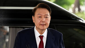 윤 측, 30일 예정된 특검 출석 변경요청…"방어권 보장해야"