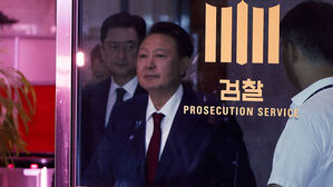 2차 조사 준비 날세우는 내란특검…윤 측 출석 확답 안 해