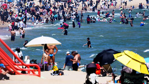 10명 중 7명이 중국인? &hellip;제주도, 이제는 중국인 휴양지로?