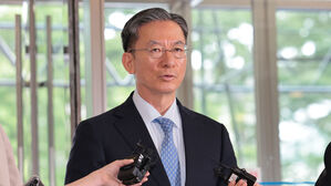 정성호 "검찰 해체 표현 부적절&hellip;국민 눈높이 맞는 개혁해야"