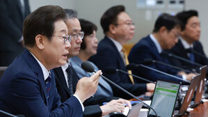 이 대통령 "국무위원들, 선출 권력에 존중감 가져달라"