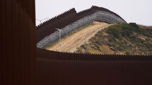 미 법원 "트럼프의 난민 신청 차단 명령은 불법&hellip;대통령 권한 밖"