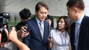 내란 특검, '계엄 안가 회동 의혹' 김주현 전 민정수석 조사