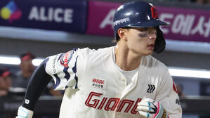 롯데 윤동희, 재검진 결과 '이상 무'&hellip;복귀 준비 착착