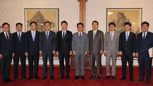 여당 "재건축으로는 불충분&hellip;5년 내 공급 가능 토지 찾아야"